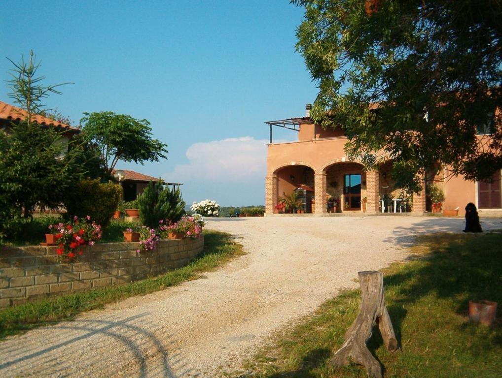 Agriturismo Marruchetone Vecchio Манчиано Экстерьер фото