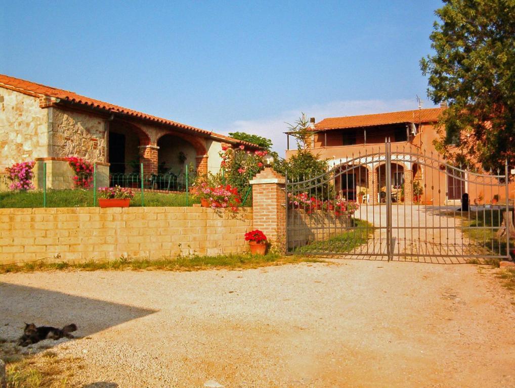 Agriturismo Marruchetone Vecchio Манчиано Экстерьер фото